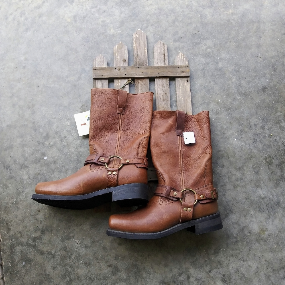 NWT Mens Leather Boots